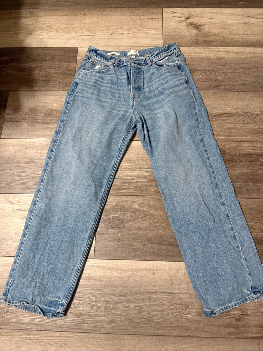 Universal Thread Light Blue Straight Leg Jeans